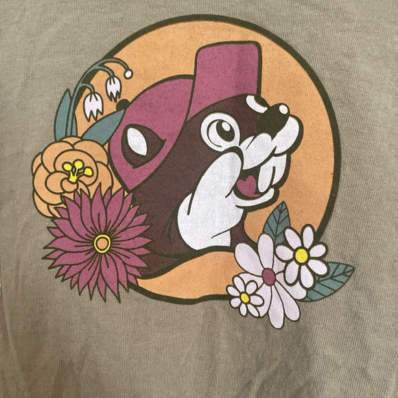 🦃Buc-ees Women's medium  T-shirt Green Cotton Life Is Short Take the Trip Spring - Picture 3 of 7